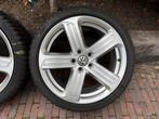 Originele 18 inch Cadiz velgen Pirelli Sottozero Volkswagen, Auto-onderdelen, Banden en Velgen, Ophalen, 18 inch, Gebruikt, Banden en Velgen