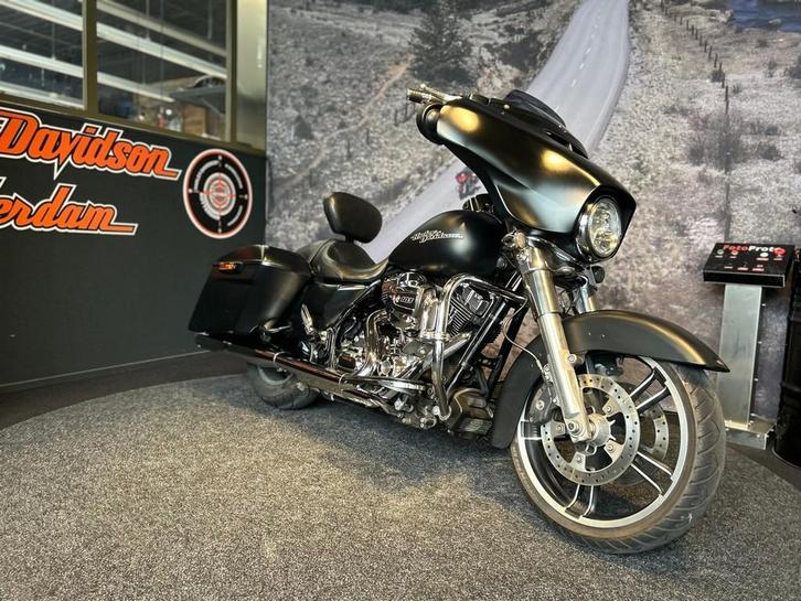 Harley-Davidson FLHX STREET GLIDE (bj 2014), Motoren, Motoren | Harley-Davidson, Bedrijf, Toermotor, meer dan 35 kW