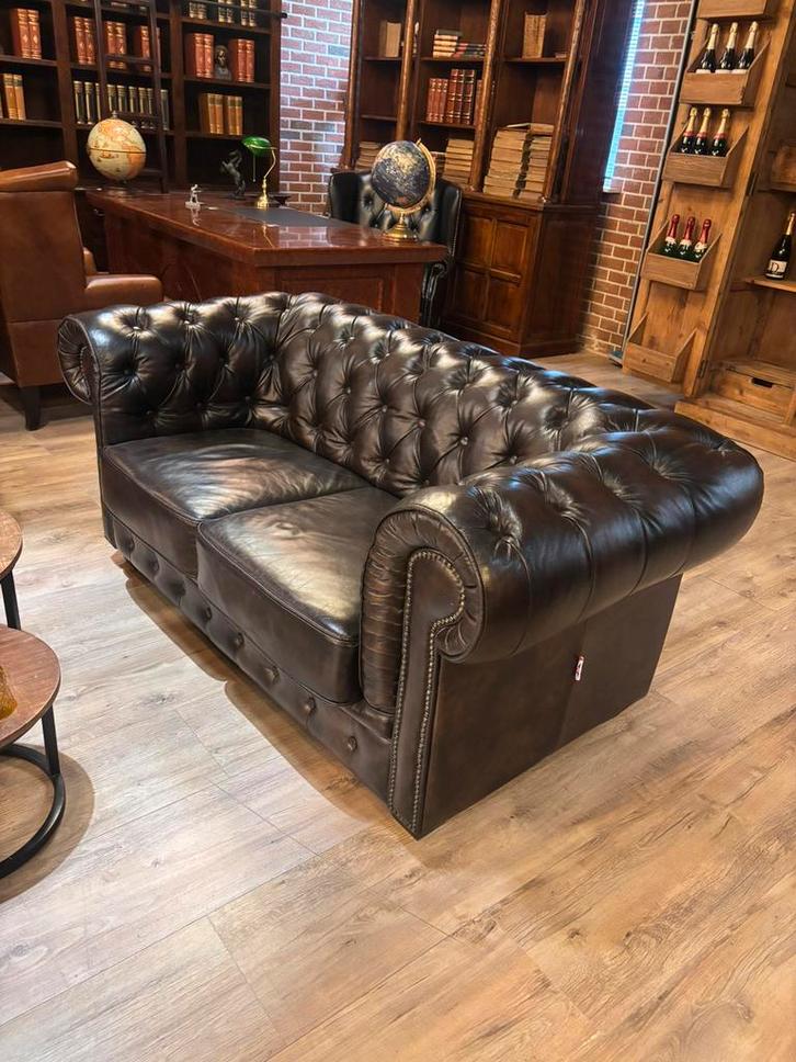 Chesterfield 2 zits bank Birmingham, Huis en Inrichting, Fauteuils, Nieuw, Leer, 75 tot 100 cm, Ophalen