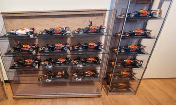 22 stuks max verstappen shop modellen 1:18 + diverse extra beschikbaar voor biedingen