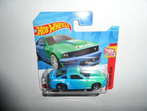 Hot Wheels - '07 Ford Mustang Falken - 1:64, Hobby en Vrije tijd, Modelauto's | Overige schalen, Nieuw, Auto, Ophalen of Verzenden