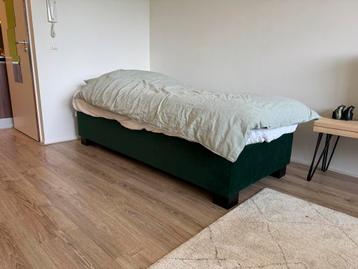 Mio Dormio 200x90 groen boxspring en matras.  beschikbaar voor biedingen