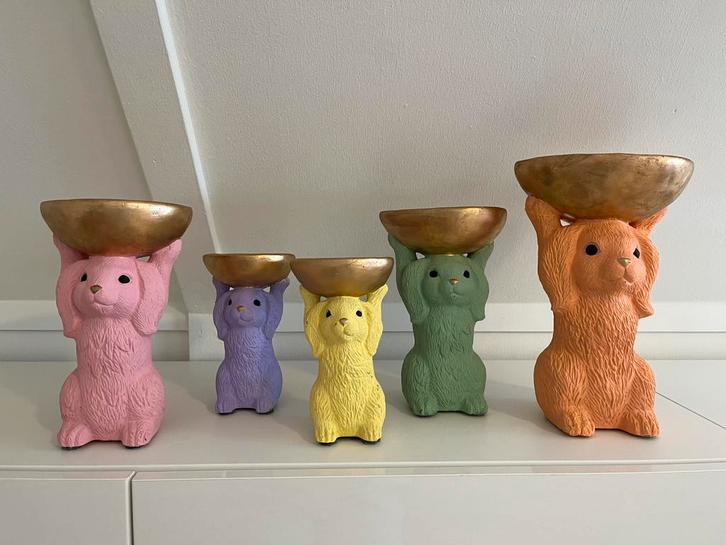 Decoratie voor pasen konijnen met schaal, Diversen, Pasen, Zo goed als nieuw, Ophalen