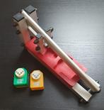 2 ponsen + pons hulp apparaat, Hobby en Vrije tijd, Knutselen, Ophalen of Verzenden, Gebruikt, Gereedschap of Toebehoren