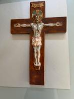 Kruisbeeld en wandbord, Antiek en Kunst, Antiek | Religie, Verzenden