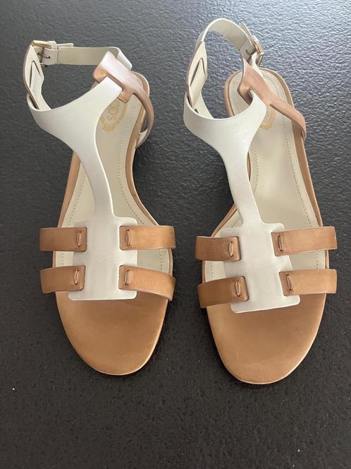 Sandalen Camel Tod’s, Kleding | Dames, Schoenen, Zo goed als nieuw, Sandalen of Muiltjes, Ophalen of Verzenden