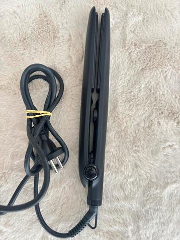 Carmen stijltang beschikbaar voor biedingen