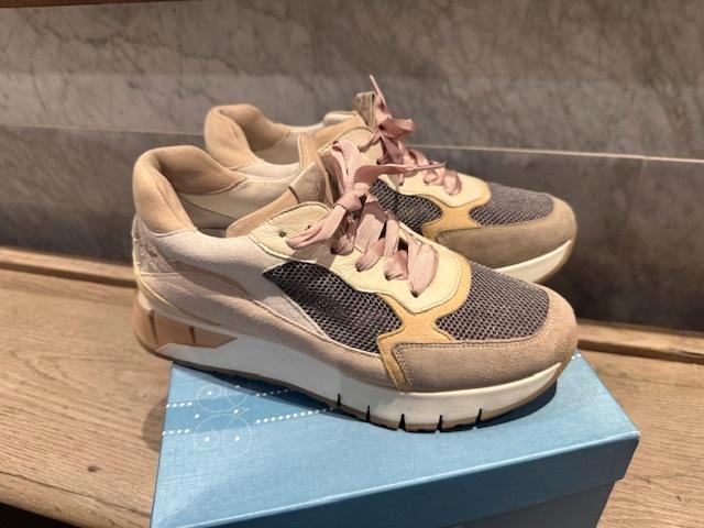 Softwaves dames sneaker leer hispanitas van der assem, Kleding | Dames, Schoenen, Zo goed als nieuw, Sneakers of Gympen, Overige kleuren