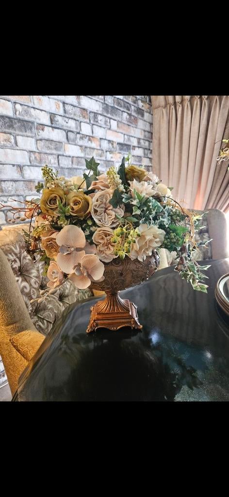 Baroque pot met groot zijden bloemstuk op schaal, Huis en Inrichting, Ophalen of Verzenden