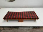 Trasmad made in made vintage design opklap bed jaren 60, Ophalen, 90 cm, Eenpersoons, Bruin