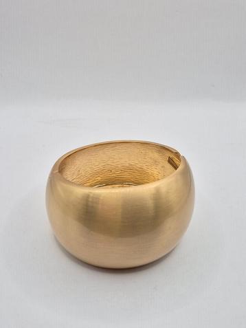 Manchet armband  beschikbaar voor biedingen