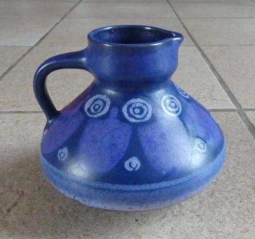 Vintage vaas KMK West-Germany oorvaas schenkkan blauw wit beschikbaar voor biedingen