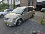 Chrysler Town & Country 4.0 V6 dvd navi tafel s&go, Auto's, Chrysler, Overige modellen, 7 stoelen, Leder, Bedrijf