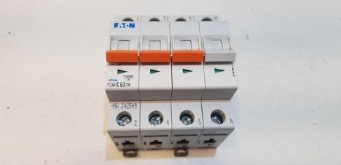 Eaton Groepenkast krachtstroom Automaat C63 400V 4P (1x), Hobby en Vrije tijd, Elektronica-componenten, Gebruikt, Ophalen of Verzenden