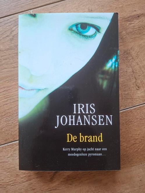 De Brand - Iris Johansen Thriller, Boeken, Thrillers, Gelezen, Amerika, Ophalen of Verzenden