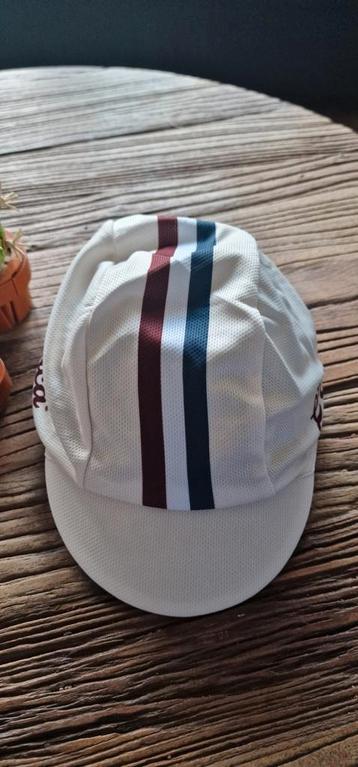 L'Eroica Fietspet beschikbaar voor biedingen