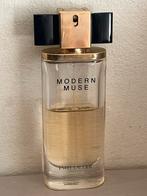 Estee Lauder Modern Muse Eau de Parfum half volle fles, Sieraden, Tassen en Uiterlijk, Uiterlijk | Parfum, Ophalen of Verzenden