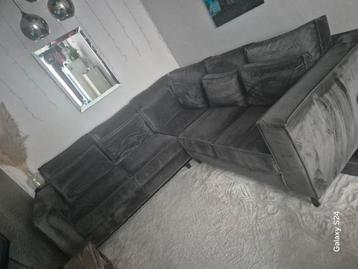 Grijze Hoekbank 270x270 - beschikbaar voor biedingen