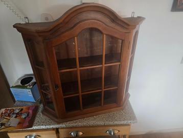 hang vitrine kast beschikbaar voor biedingen