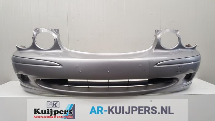 Voorbumper van een Jaguar X-Type (JBC), Auto-onderdelen, Carrosserie en Plaatwerk, Bumper, Jaguar, Gebruikt, 3 maanden garantie