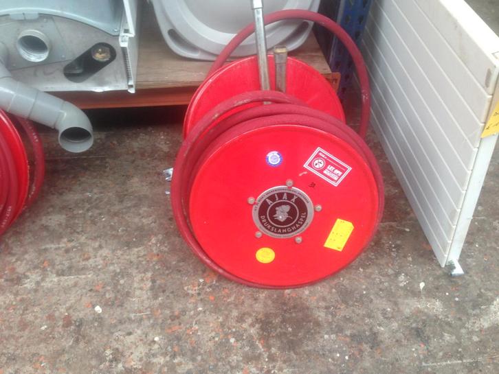 Mooie gebruikte brandhaspels compleet uitgevoerd, € 50/stuk., Huis en Inrichting, Brandblussers en Brandkasten, Gebruikt, Brandblusser