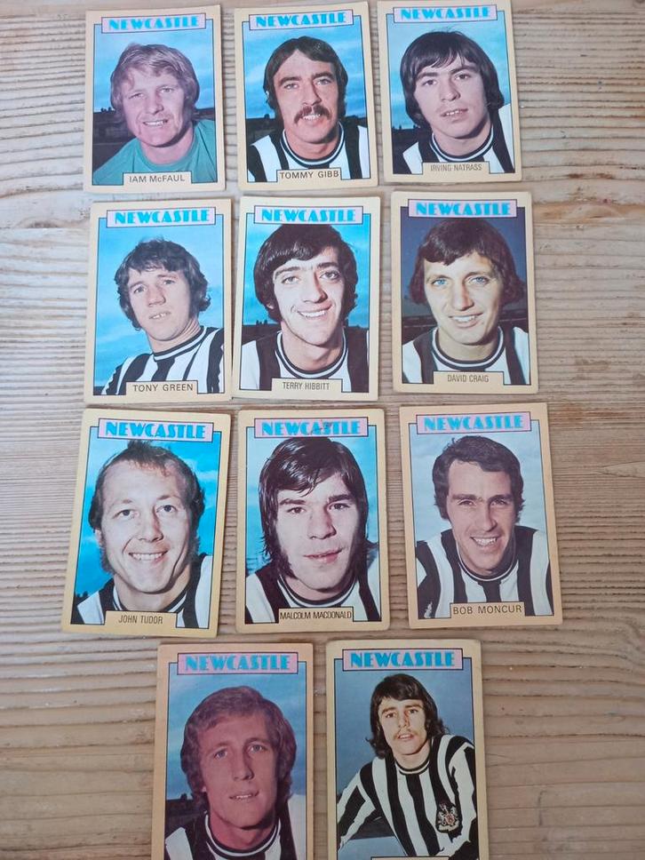 Newcastle United FC 1973 Voetbalplaatjes, Hobby en Vrije tijd, Stickers en Plaatjes, Gebruikt, Meerdere plaatjes, Ophalen of Verzenden