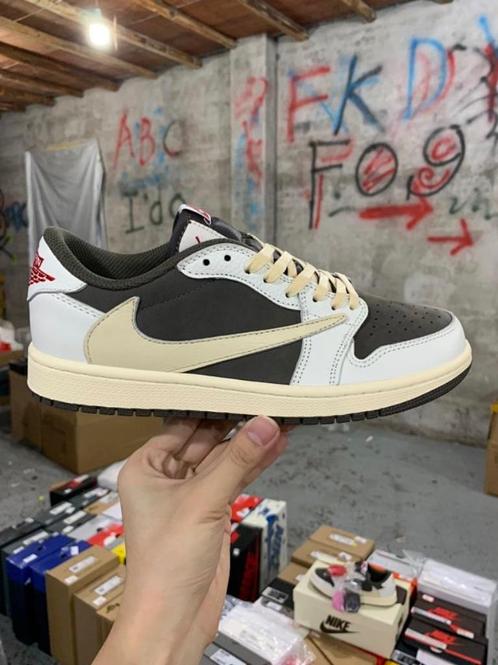 Air Jordan 1 Travis Scott Reverse | Maat 37, Kleding | Heren, Schoenen, Nieuw, Ophalen of Verzenden