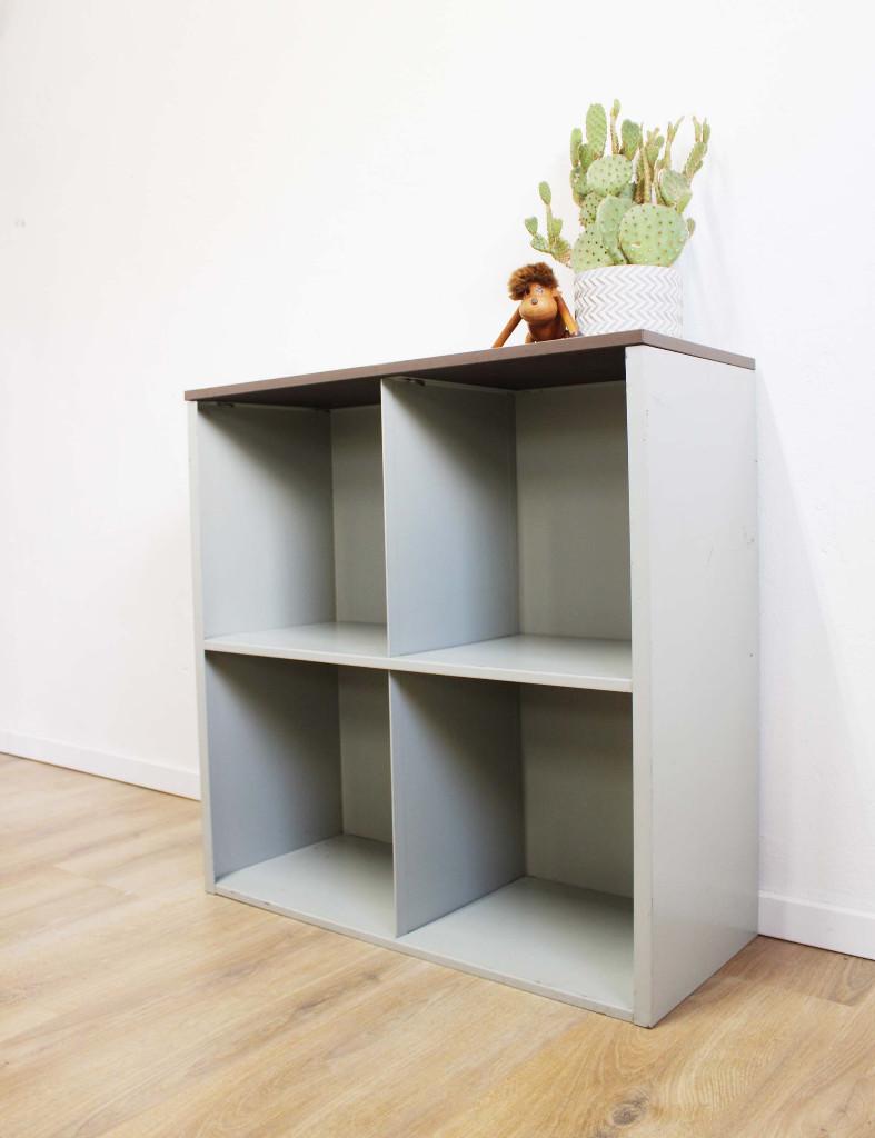 Vintage vakkenkast, Gispen? Grijze retro platen/boeken kast, Huis en Inrichting, Kasten | Boekenkasten, Met plank(en), O, O, Retro, vintage, industrieel, man cave