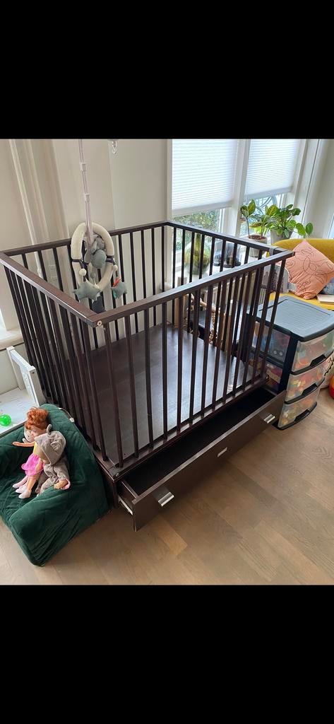 Houten box met lade en wieltjes, Kinderen en Baby's, Boxen, Ophalen, Gebruikt, Vierkant, Lade