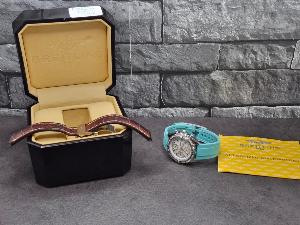 Breitling Chronomat 39mm MOP dial en diamanten bezel, Staal, Breitling, Polshorloge, Kunststof