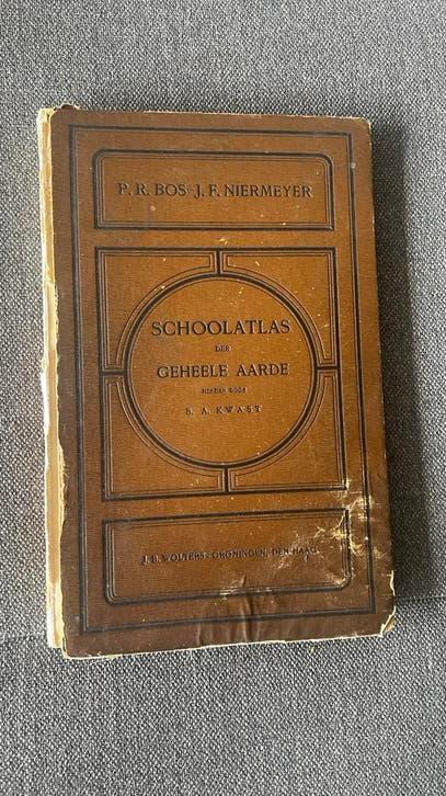 Schoolatlas der geheele aarde - Bos-Nieremeyer 1929, Gelezen, Bosatlas, Ophalen of Verzenden, 1800 tot 2000