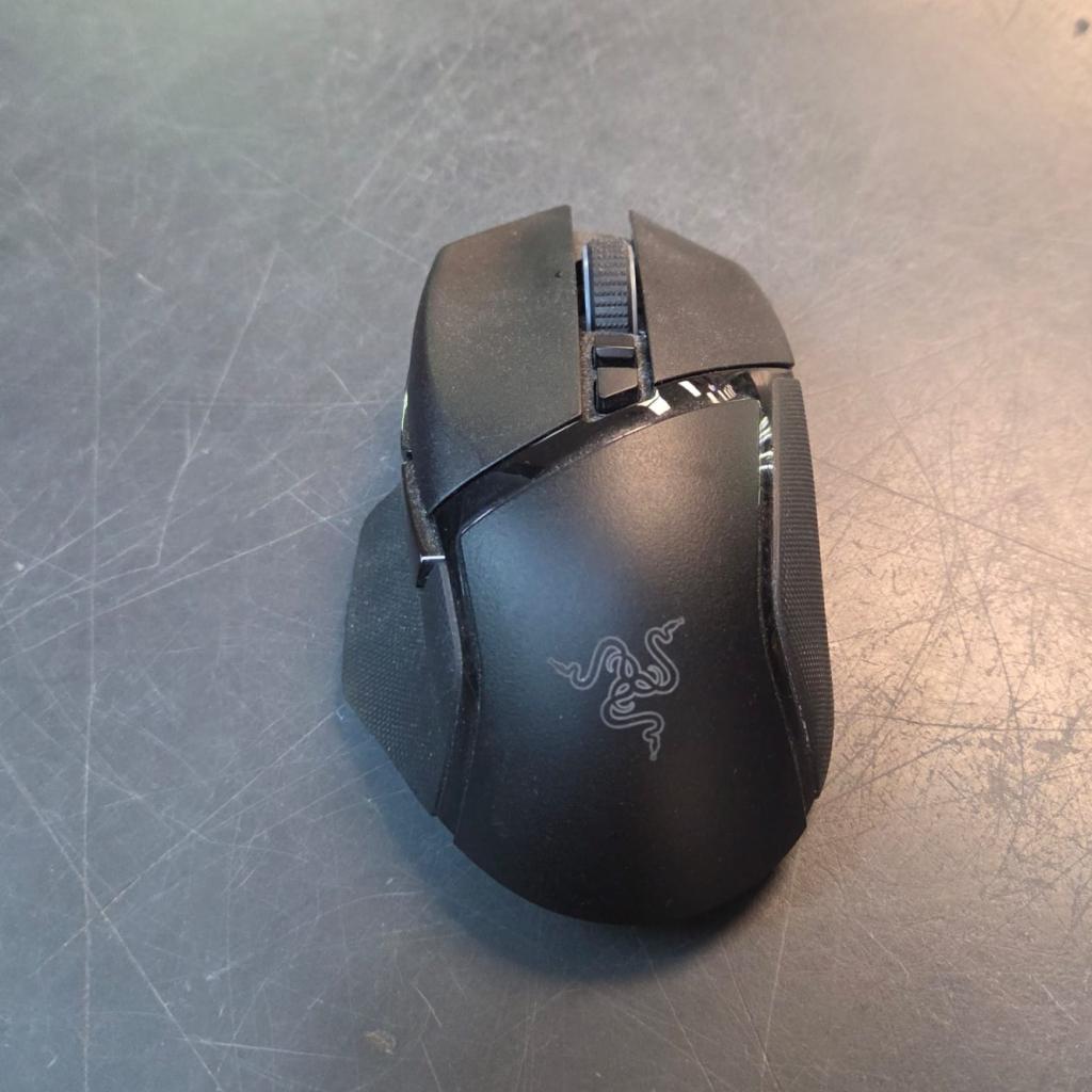 Razer Basilisk V3 Pro - RZ01-0462, Razer, Zo goed als nieuw, Support@razer.com, Razer Inc.,
9 Pasteur,
Irvine, CA 92618,
United States