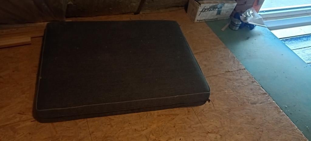 Groot donker kussen, Ophalen of Verzenden, Zo goed als nieuw, Vierkant