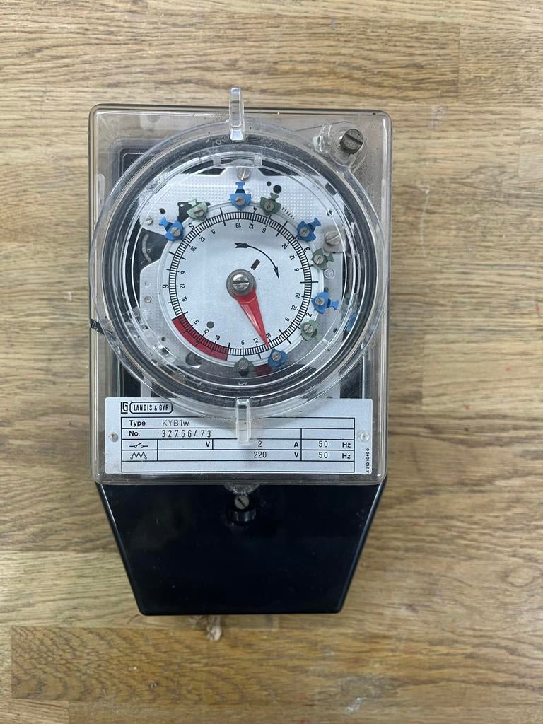 vintage Landis & Gyr KYB1w elektromechanische schakelklok, Doe-het-zelf en Verbouw, Meetapparatuur, Ophalen, Gebruikt, Elektriciteit