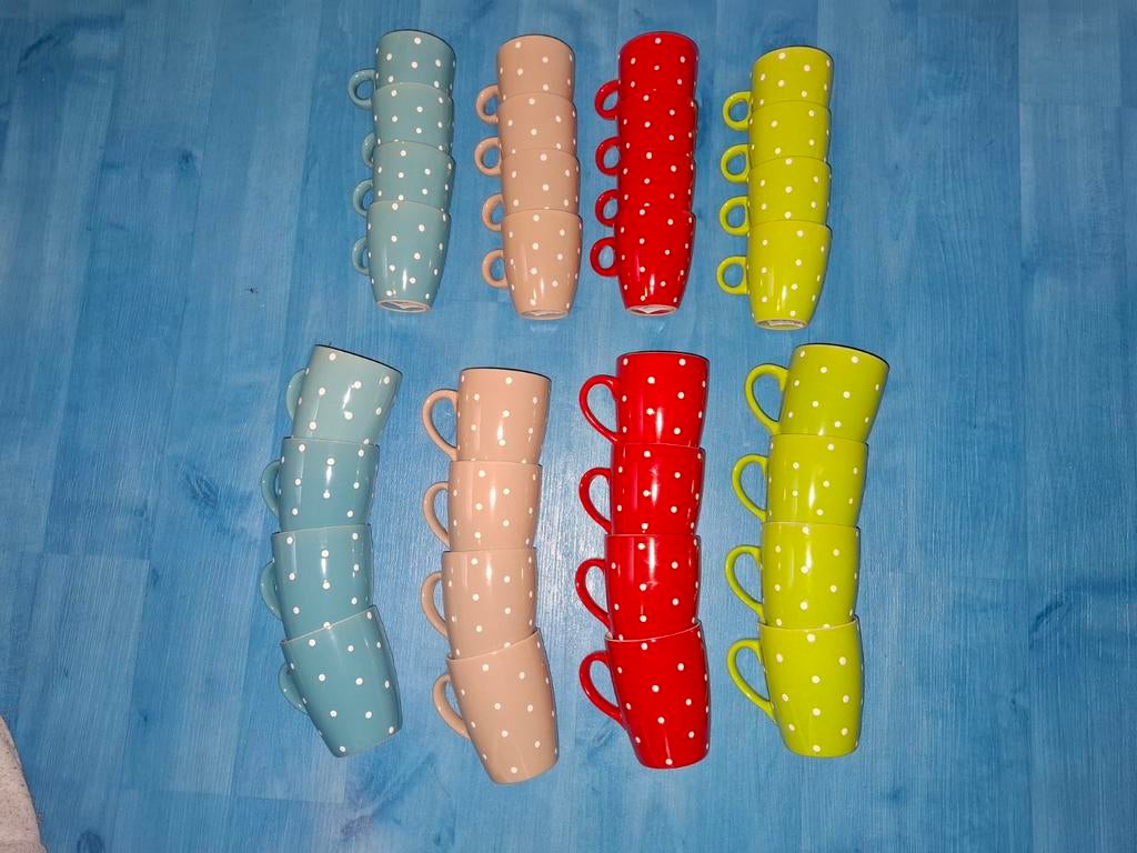 NIEUW set van 16 senseo mokken + 16 theemokken, Ophalen, Nieuw, Overige stijlen, Kop(pen) en/of Schotel(s)