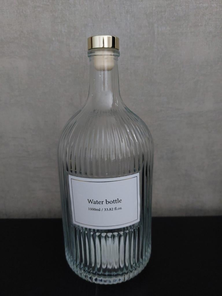 Glazen waterfles met gouden dop - 1000ml, Overige kleuren, 50 tot 75 cm, Nieuw, Ophalen of Verzenden