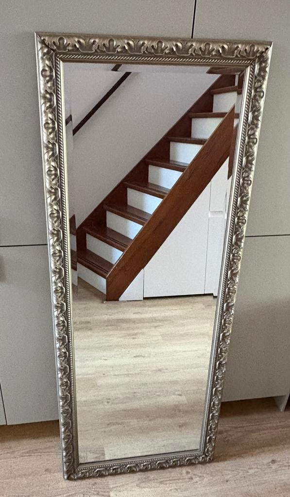 Grote spiegel met gouden lijst, Huis en Inrichting, Woonaccessoires | Spiegels, Ophalen, Zo goed als nieuw, 150 tot 200 cm, Rechthoekig