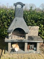 Stenen barbecue. Staat in Uden, Ophalen of Verzenden, Gebruikt, Met accessoires