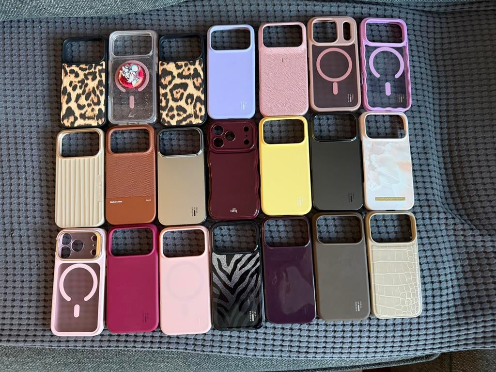 Iphone 17pro hoesjes, Ophalen of Verzenden, Zo goed als nieuw, Frontje of Cover