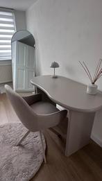 Modern bureau, Ophalen, Zo goed als nieuw, Bureau