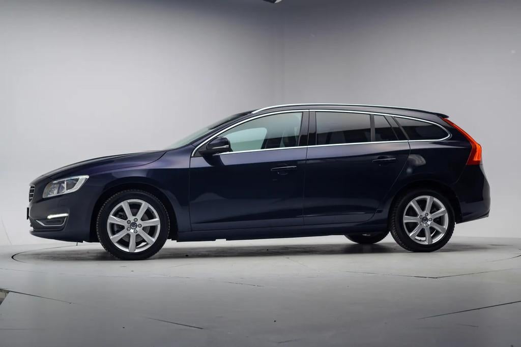 Volvo V60 2.0 T3 Summum [ Xenon Leder Navi Stoelverwarming ], Auto's, 1479 kg, Gebruikt, 4 cilinders, 1969 cc