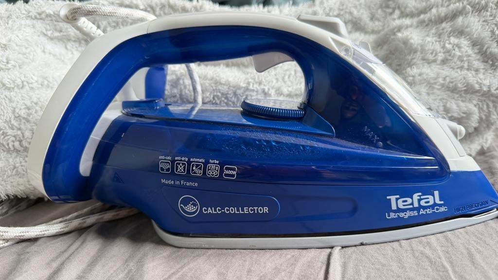 Tefal Ultragliss Anti-Calc Strijkijzer 2600W, Ophalen of Verzenden, Gebruikt, Strijkijzer met snoer