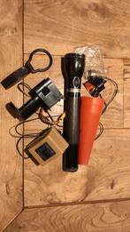 Maglite zaklamp met accessoires en LED upgrade, Ophalen of Verzenden, Batterij
