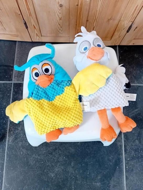 2 pluche handpoppen van de Fabeltjeskrant 25 cm hoog, Ophalen