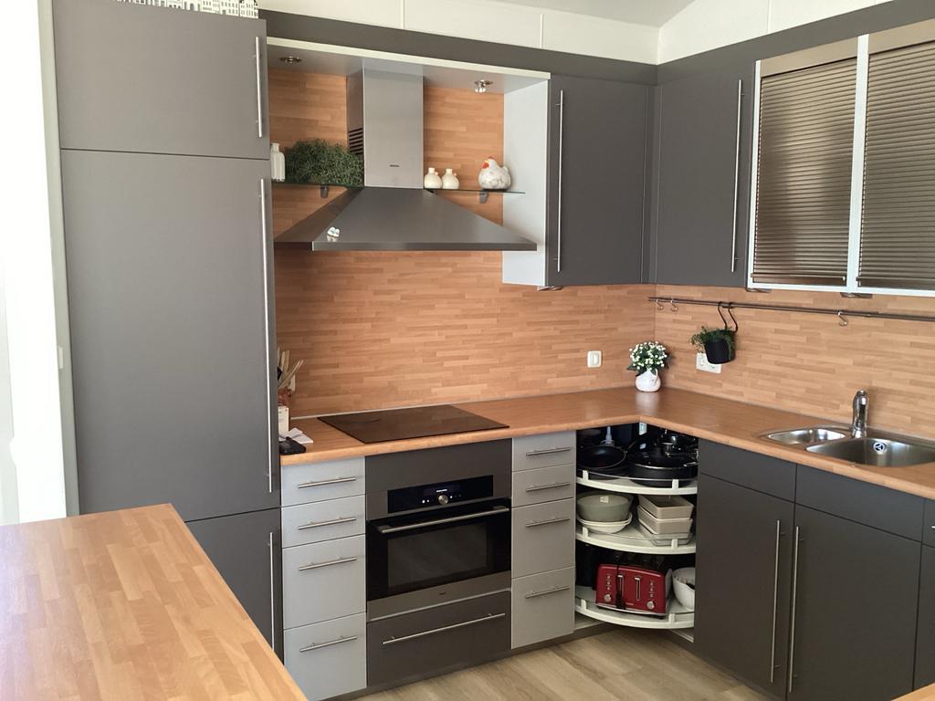 Mooie hoekkeuken met Siemens en AEG apparatuur, Ophalen, Gebruikt, Hoekkeuken, Hout