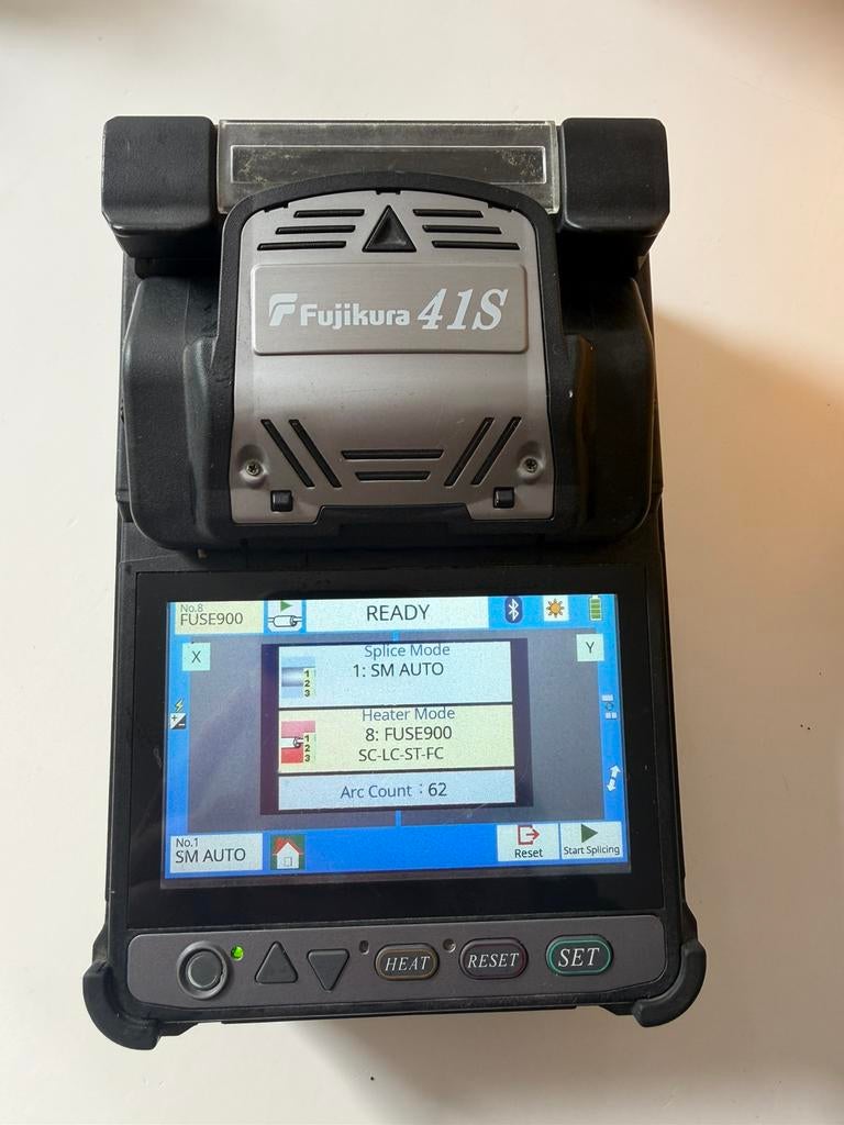 Fujikura 41S Glasvezel Lasapparaat met Complete Set, Doe-het-zelf en Verbouw, Ophalen of Verzenden, Gebruikt, Overige typen