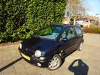 Renault Twingo 1.2-16V Paris MET JAAR APK, Voorwielaandrijving, 4 cilinders, 4 stoelen, Origineel Nederlands