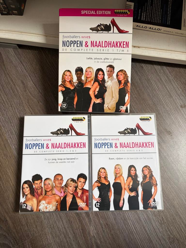 Noppen & Naaldhakken complete serie 1 t/m 5 (DVD), Gebruikt, Boxset, Drama, Ophalen of Verzenden