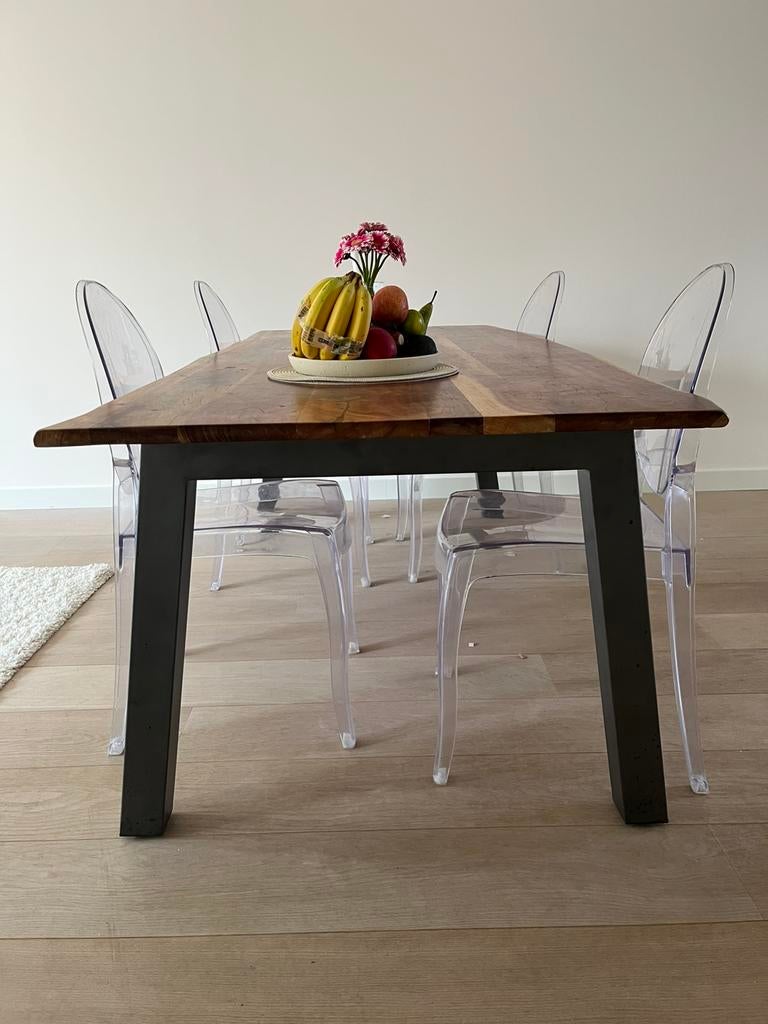 Houten eettafel met metalen poten/Wooden dining table, Huis en Inrichting, Ophalen, Gebruikt, 200 cm of meer, 50 tot 100 cm