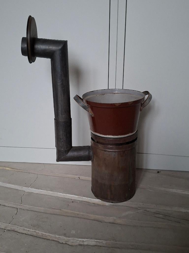 Noodkacheltje hongerwinter 1944 - 1945., Ophalen of Verzenden, Overige soorten, Nederland, Overige typen
